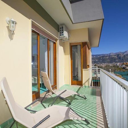 Apartament Super Attico Vista Mare Con Piscina Półwysep Sorrentyński Zewnętrze zdjęcie