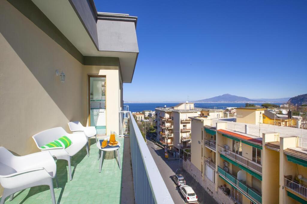 Apartament Super Attico Vista Mare Con Piscina Półwysep Sorrentyński Zewnętrze zdjęcie